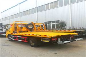 岳塘区附近拖车救援搭电