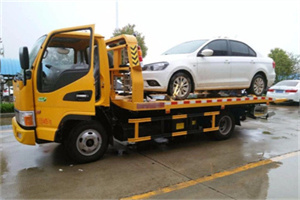 岳塘区附近拖车救援24小时服务热线