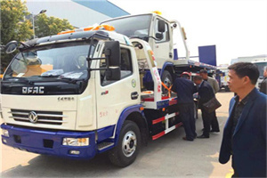 岳塘区汽车道路救援拖车价格